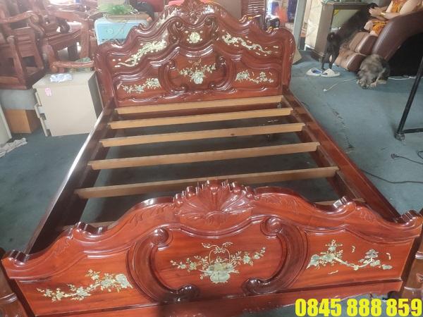 Thanh lý giường gỗ gõ đỏ 1m6 giá rẻ 2 Thanh lý giường gỗ gõ đỏ 1m6x2m giá rẻ tại TPGHCM