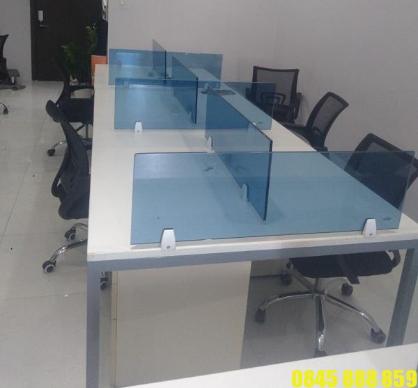 Thanh lý bàn văn phòng có vách ngăn 2 Bàn văn phòng có vách ngăn cũ giá rẻ