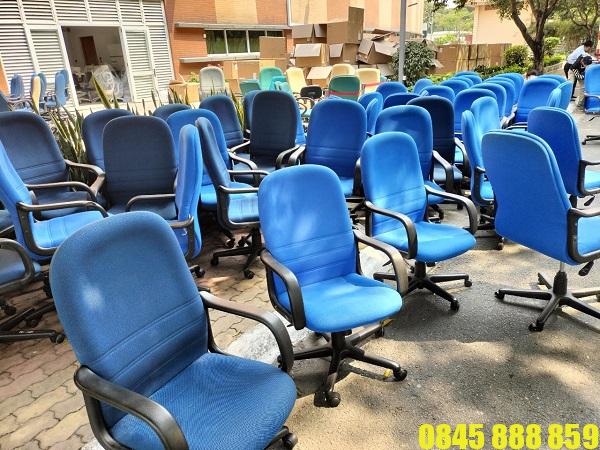 Chuyên mua bán thanh lý bàn ghế cũ TPHCM 1 Thanh lý bàn ghế cũ TPHCM