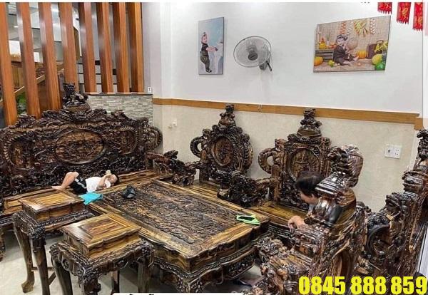 Thu mua bàn ghế gỗ cũ giá cao tại TPHCM