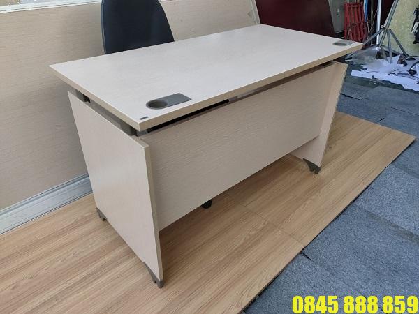 Bàn Văn Phòng Cũ 1m2, Giá Rẻ, Tiết Kiệm 1 Thanh lý bàn văn phòng cũ 1m2 giá rẻ TPHCM