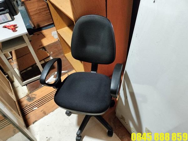 Thanh lý ghế xoay nhân viên cũ, Đẹp, Bền giá 300k 1 Mua bán ghế ghế xoay nhân viên cũ tại TPHCM