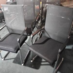 Ghế phòng họp chân quỳ giá rẻ tại TPHCM