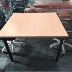 Bàn làm việc cũ 1m1x1m giá rẻ, đẹp, chất lượng