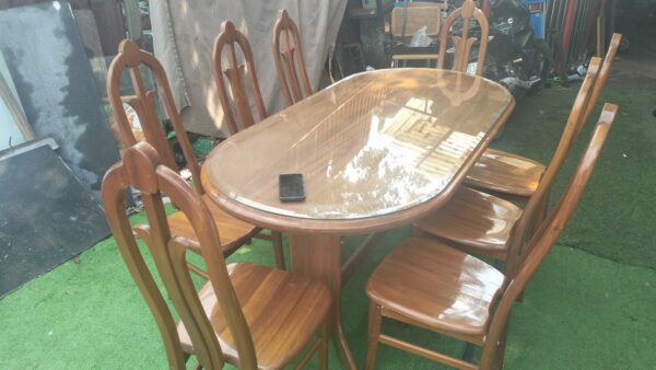 Cần bán bộ bàn ăn 8 ghế gỗ xoan đào thanh lý