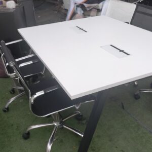 Thanh lý bàn văn phòng 1m2x2m4 giá rẻ tại TPHCM