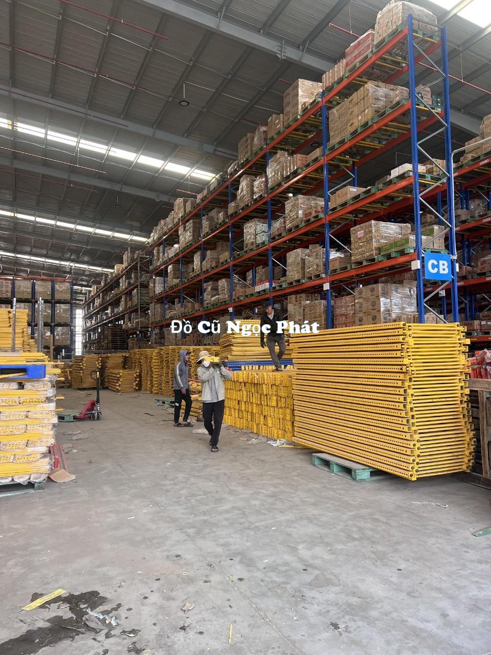 Thanh lý thu mua kệ sắt cũ TPHCM 1 Chuyên thu mua kệ sắt cũ tphcm giá cao uy tín